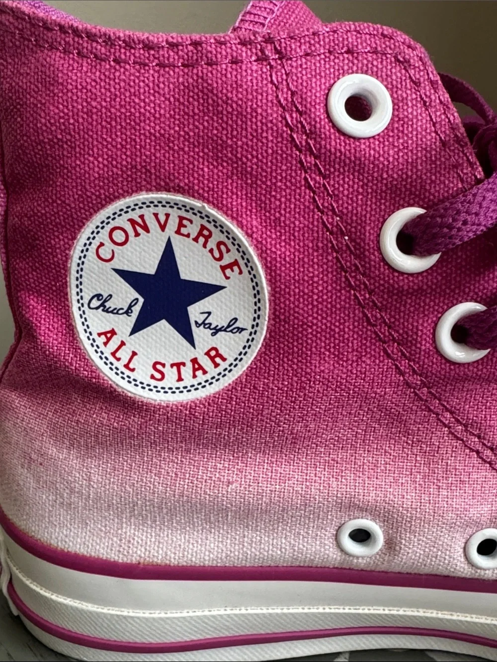 Converse Chuck Taylor High Top Sneakers - Pink Ombre Youth Sz 4